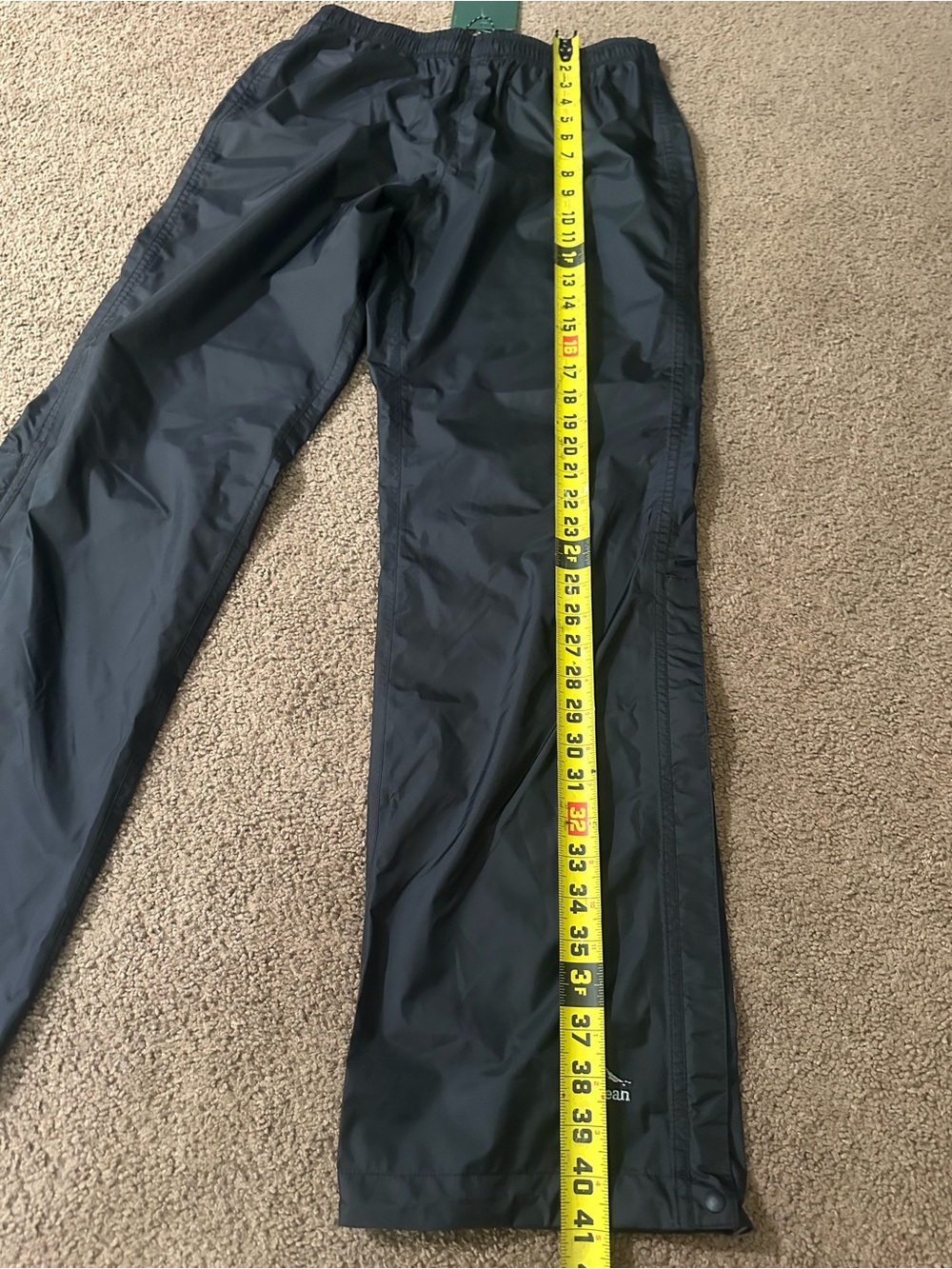 L.L. Bean Black and Light Gray Women's Nylon Wind Pants - Picture 3 of 7